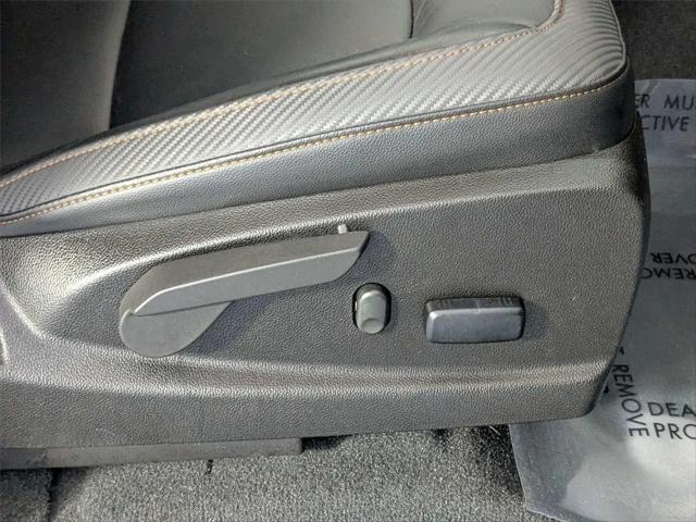 2022 GMC Canyon 4WD Crew Cab Short Box AT4 - Leather