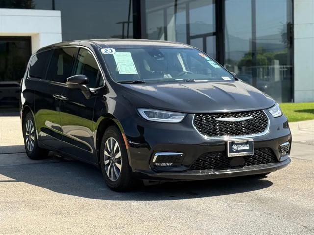 2023 Chrysler Pacifica Hybrid Touring L