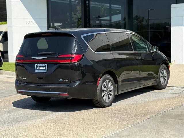 2023 Chrysler Pacifica Hybrid Touring L