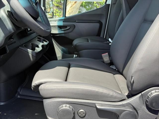 2026 Mercedes-Benz Sprinter 2500 Standard Roof 4-Cyl Diesel