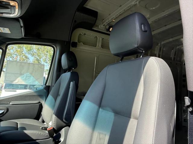2026 Mercedes-Benz Sprinter 2500 Standard Roof 4-Cyl Diesel HO