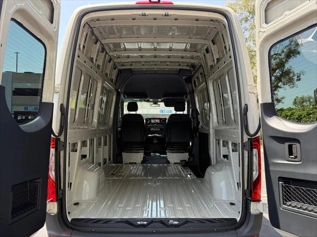 2026 Mercedes-Benz Sprinter 2500 Standard Roof 4-Cyl Diesel HO