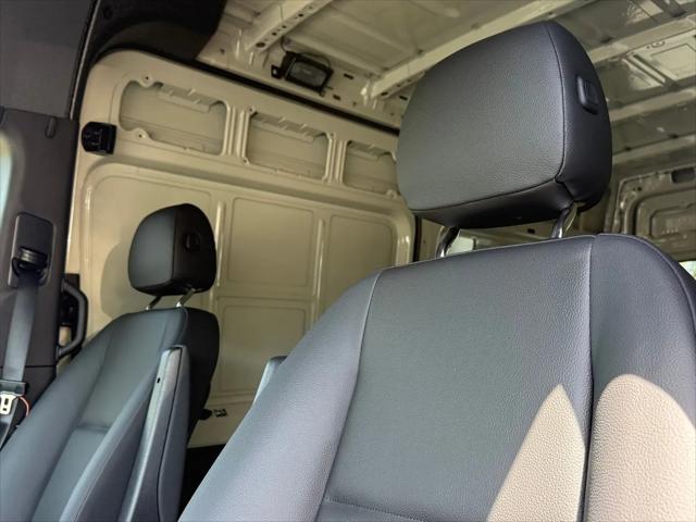 2026 Mercedes-Benz Sprinter 2500 Standard Roof 4-Cyl Diesel HO