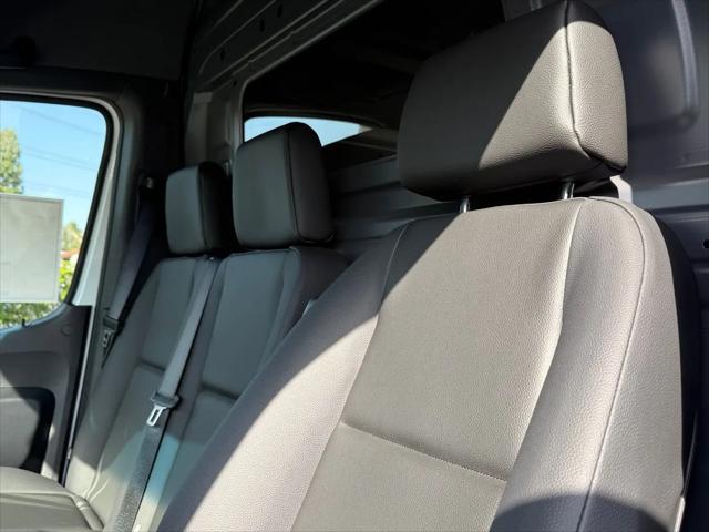 2026 Mercedes-Benz Sprinter 2500 Standard Roof 4-Cyl Diesel HO