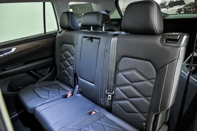 2026 Volkswagen Atlas SE with Technology