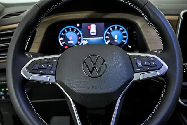 2026 Volkswagen Atlas SE with Technology