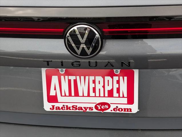 2026 Volkswagen Tiguan SE R-Line Black