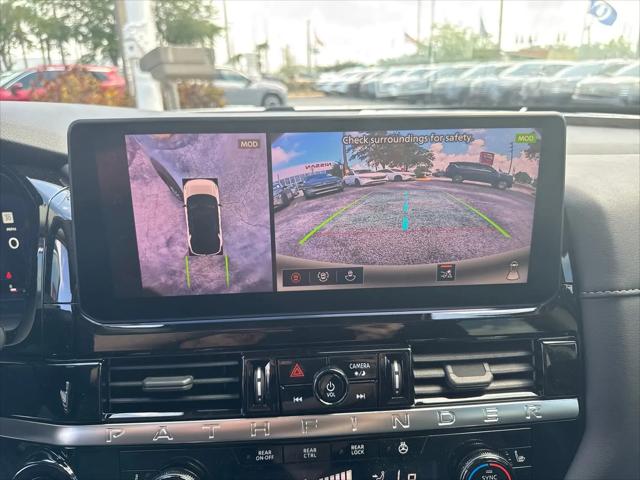 2026 Nissan Pathfinder SL