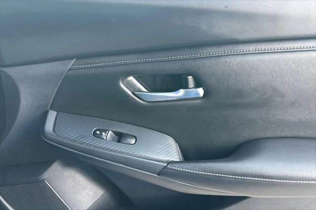 2023 Nissan Sentra SV Xtronic CVT