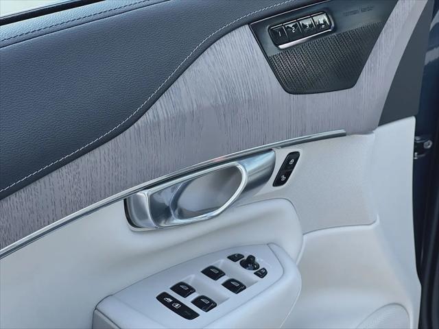2024 Volvo XC90 B6 Ultimate Bright Theme 6-Seater