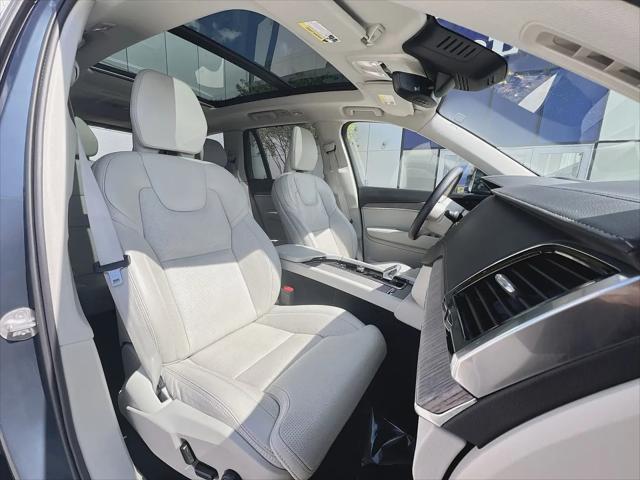 2024 Volvo XC90 B6 Ultimate Bright Theme 6-Seater