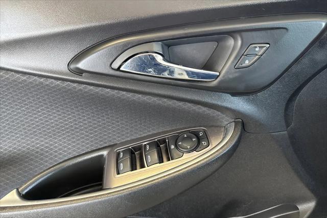 2022 Chevrolet Malibu FWD LT