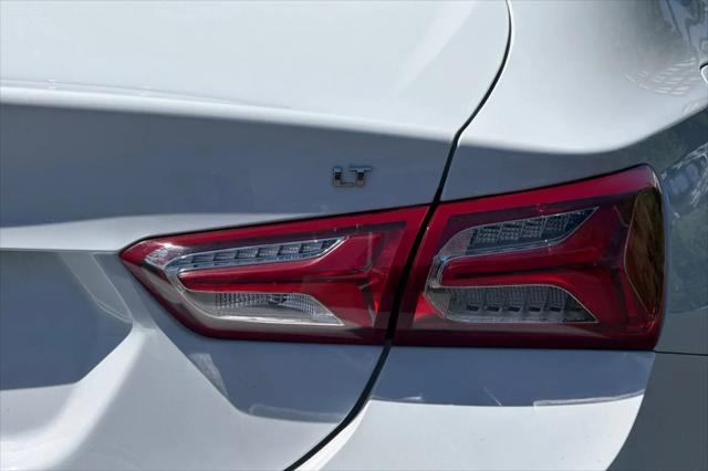 2022 Chevrolet Malibu FWD LT