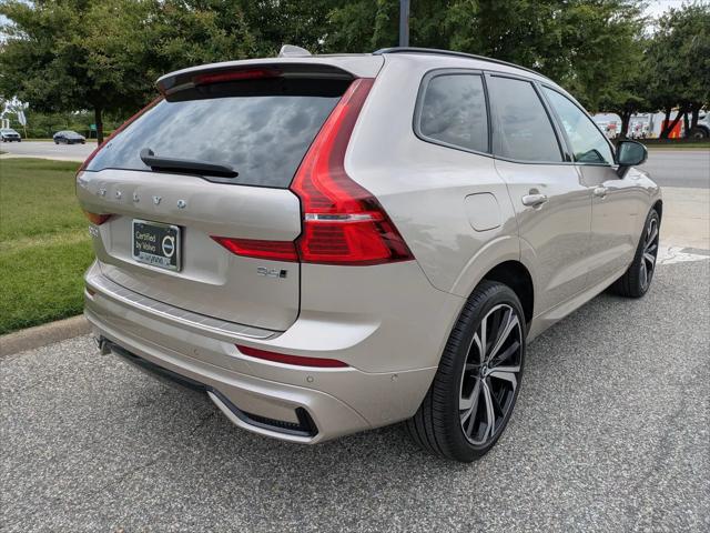 2023 Volvo XC60 B6 Ultimate Dark Theme