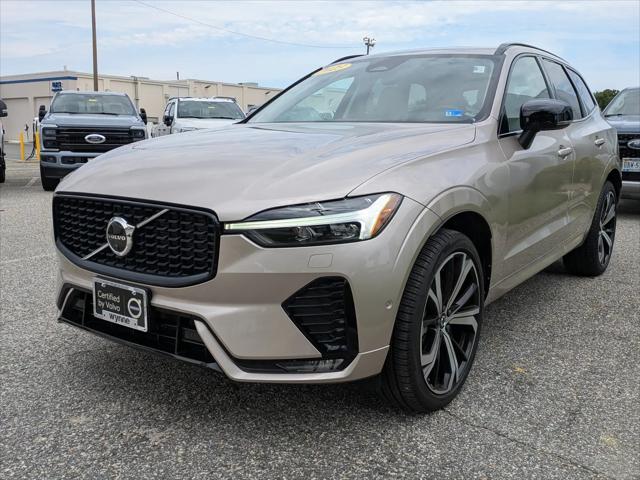 2023 Volvo XC60 B6 Ultimate Dark Theme