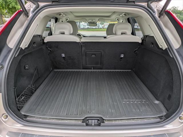 2023 Volvo XC60 B6 Ultimate Dark Theme