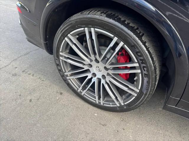 2016 Porsche Cayenne GTS