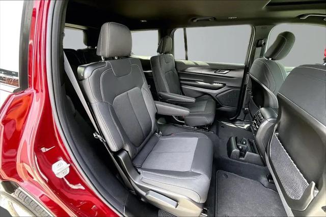 2026 Jeep Grand Cherokee L Altitude 4x4