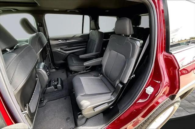 2026 Jeep Grand Cherokee L Altitude 4x4