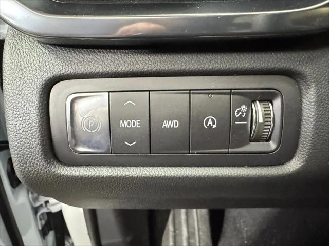 2026 GMC Acadia AT4 AWD