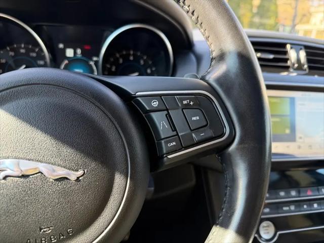 2019 Jaguar F-PACE 25t Premium