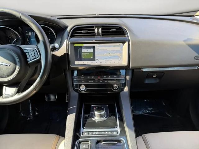 2019 Jaguar F-PACE 25t Premium