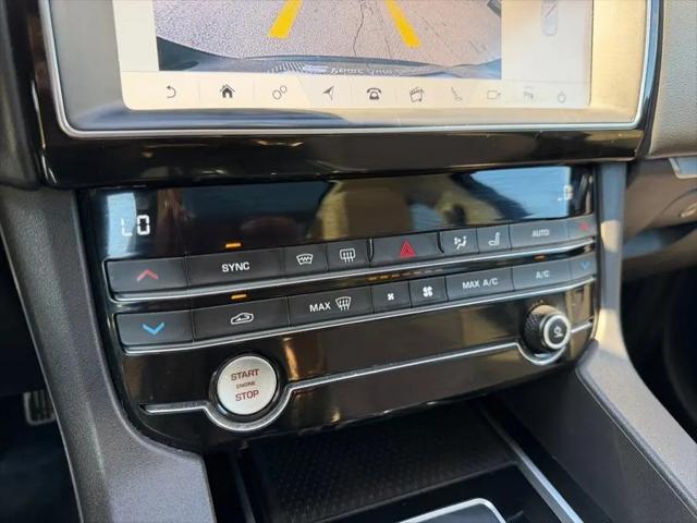 2019 Jaguar F-PACE 25t Premium