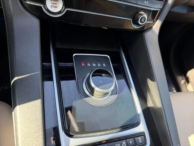 2019 Jaguar F-PACE 25t Premium