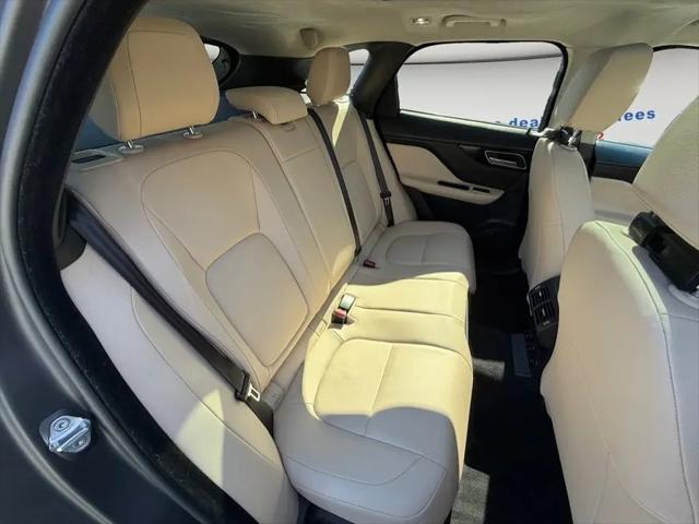 2019 Jaguar F-PACE 25t Premium
