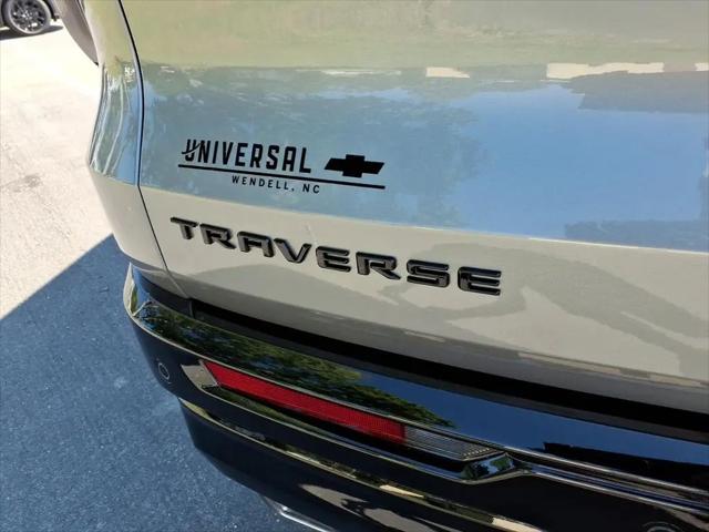 2026 Chevrolet Traverse FWD RS