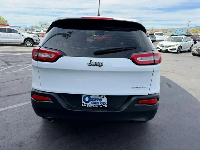 2015 Jeep Cherokee Sport