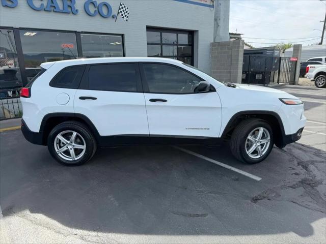 2015 Jeep Cherokee Sport