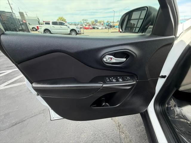 2015 Jeep Cherokee Sport