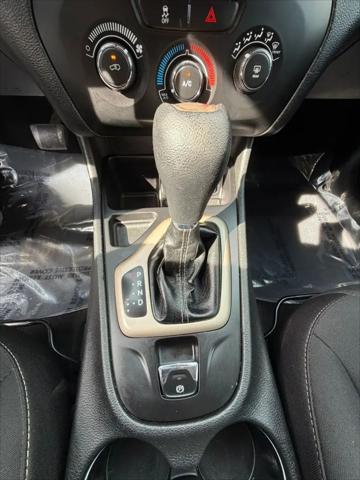 2015 Jeep Cherokee Sport