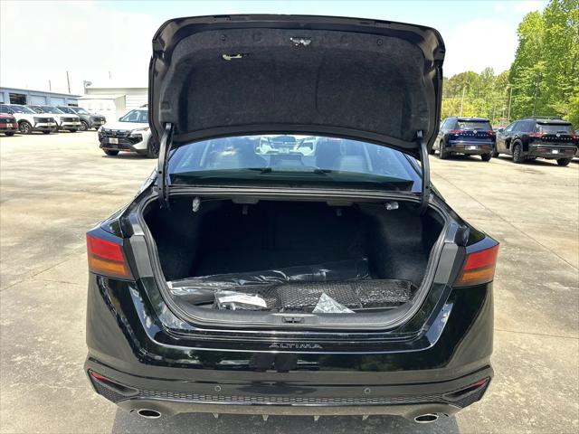 2026 Nissan Altima SR FWD
