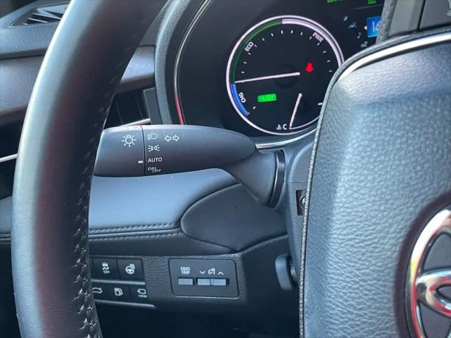 2022 Toyota Avalon Limited Hybrid