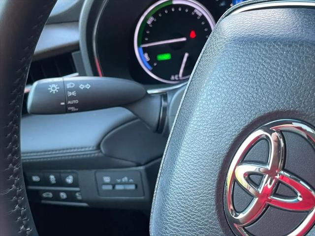 2022 Toyota Avalon Limited Hybrid