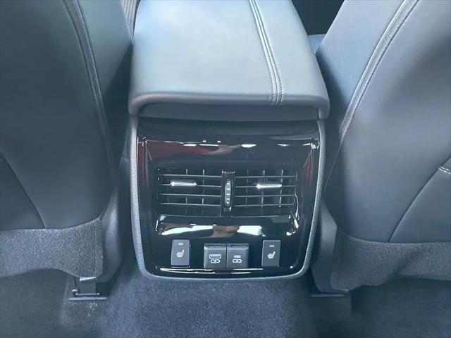 2022 Toyota Avalon Limited Hybrid