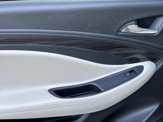 2019 Buick Envision FWD Essence