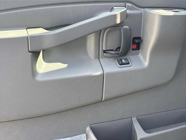2025 Chevrolet Express Cutaway Work Van