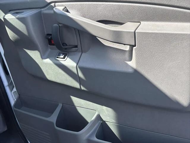 2025 Chevrolet Express Cutaway Work Van
