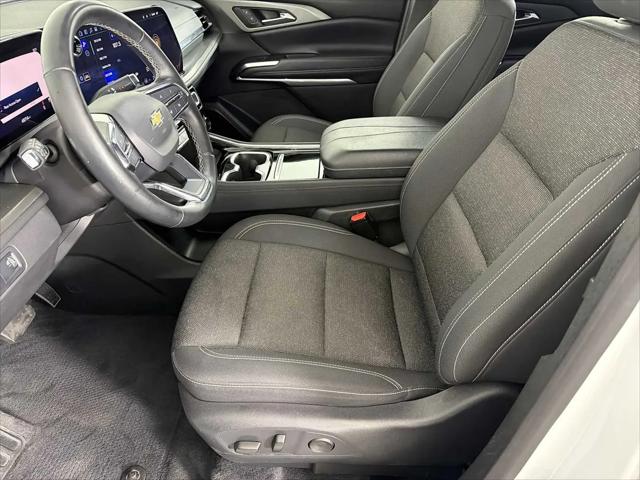 2024 Chevrolet Traverse FWD LT