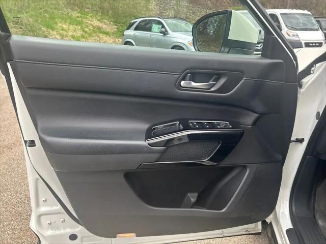 2022 Nissan Pathfinder SV 4WD