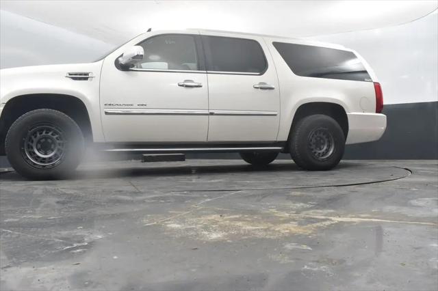 2011 Cadillac Escalade ESV Luxury