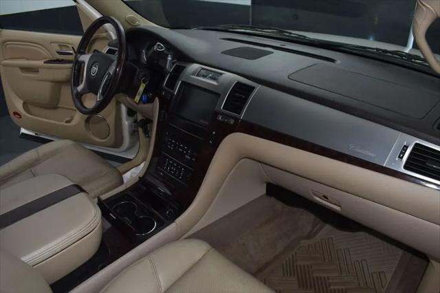 2011 Cadillac Escalade ESV Luxury