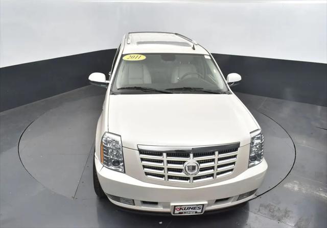 2011 Cadillac Escalade ESV Luxury