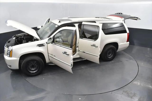 2011 Cadillac Escalade ESV Luxury