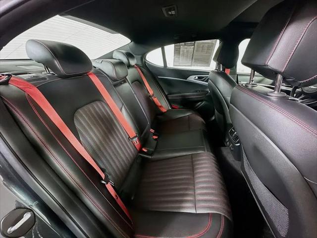 2023 Genesis G70 2.0T RWD