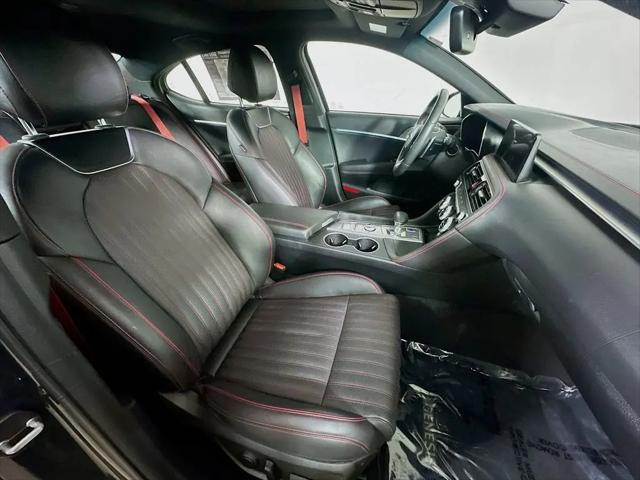 2023 Genesis G70 2.0T RWD