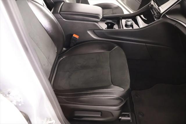 2025 Jeep Grand Cherokee Altitude 4x4